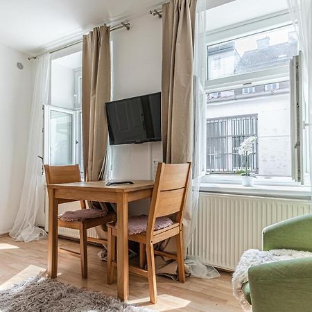 City Vibes: 1Br Apt, 10 Min To Westbahnhof 维也纳 外观 照片
