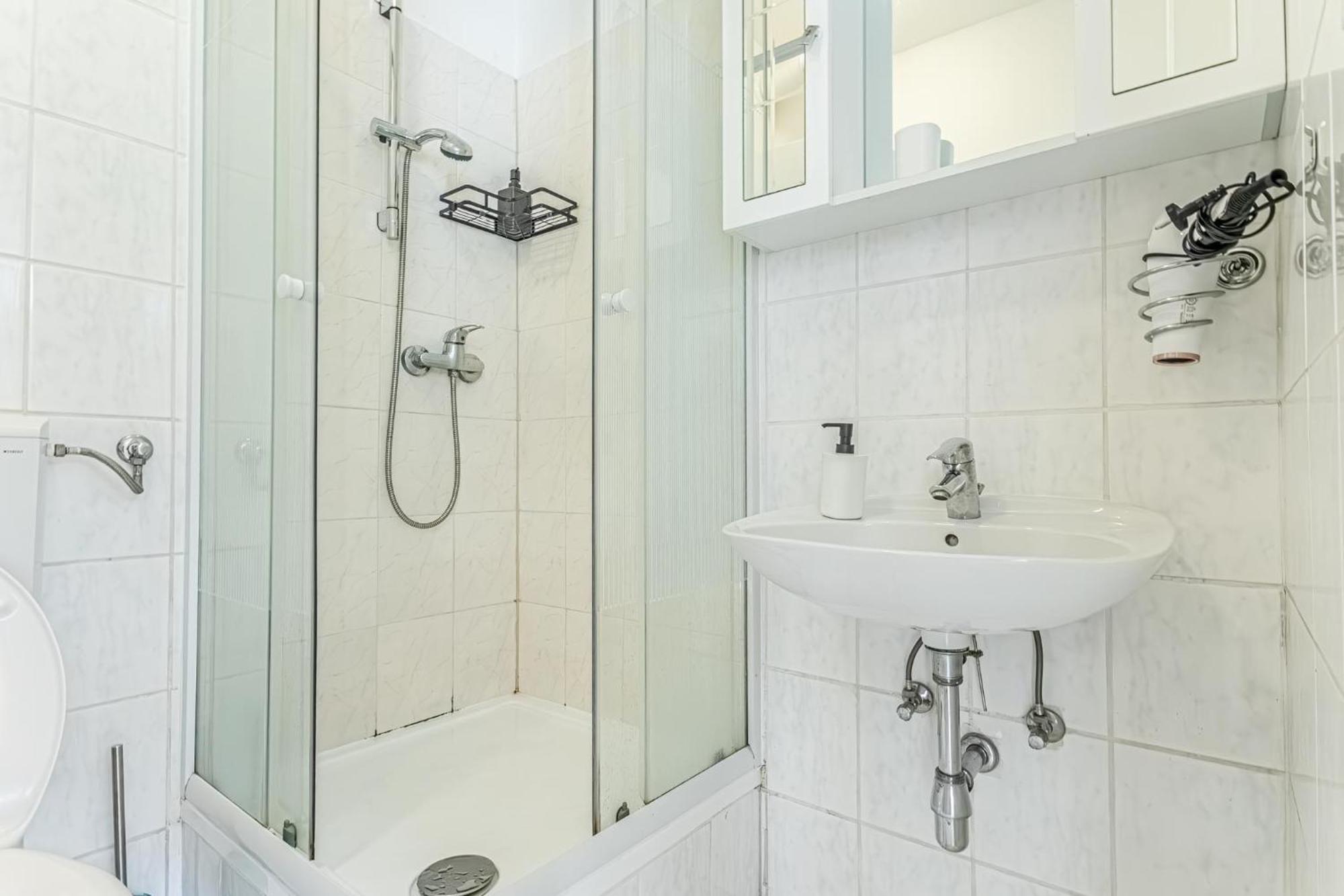 City Vibes: 1Br Apt, 10 Min To Westbahnhof 维也纳 外观 照片