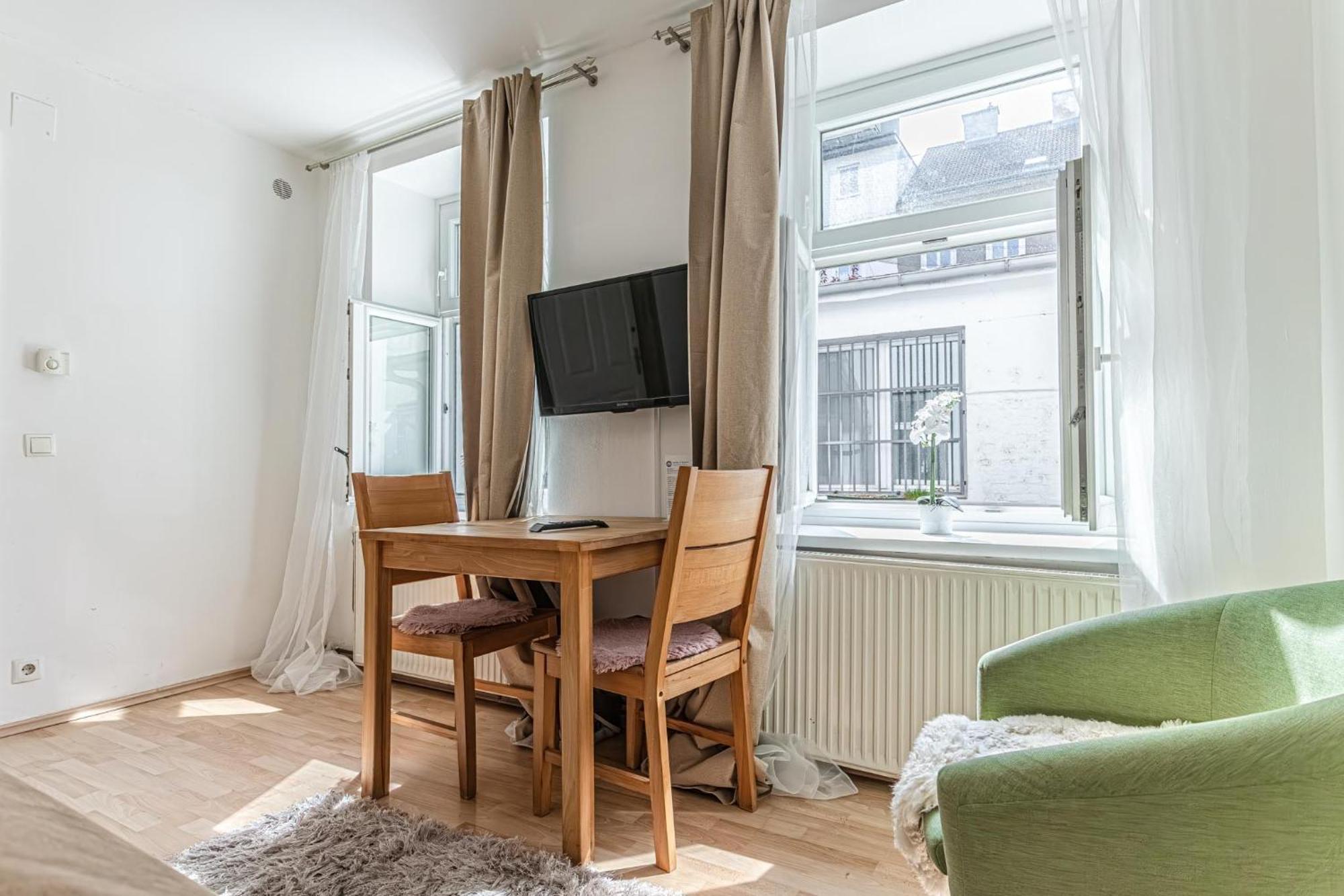 City Vibes: 1Br Apt, 10 Min To Westbahnhof 维也纳 外观 照片
